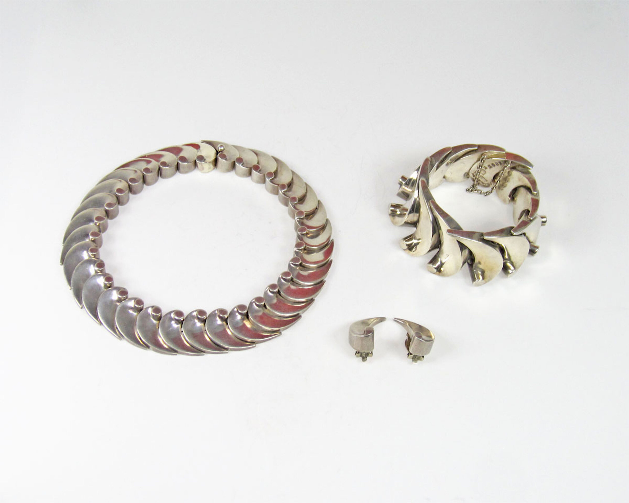 Antonio Pineda necklace, bracelet, earrings set, "wave" design