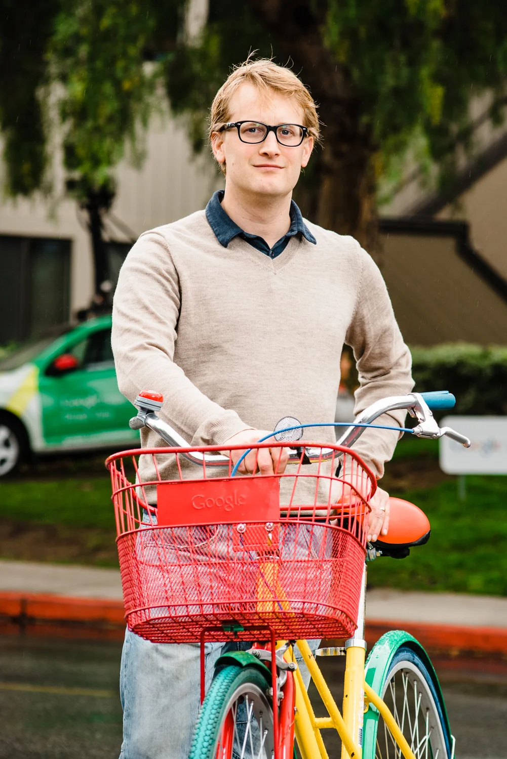 02014 - Portrait google editorial Ian Tuttle.jpg