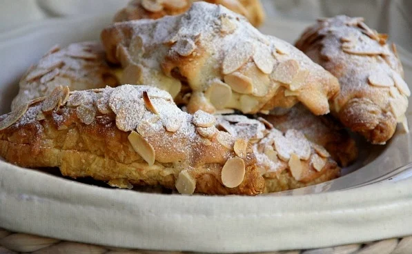 thevariety-choco--almond-croissant.jpg