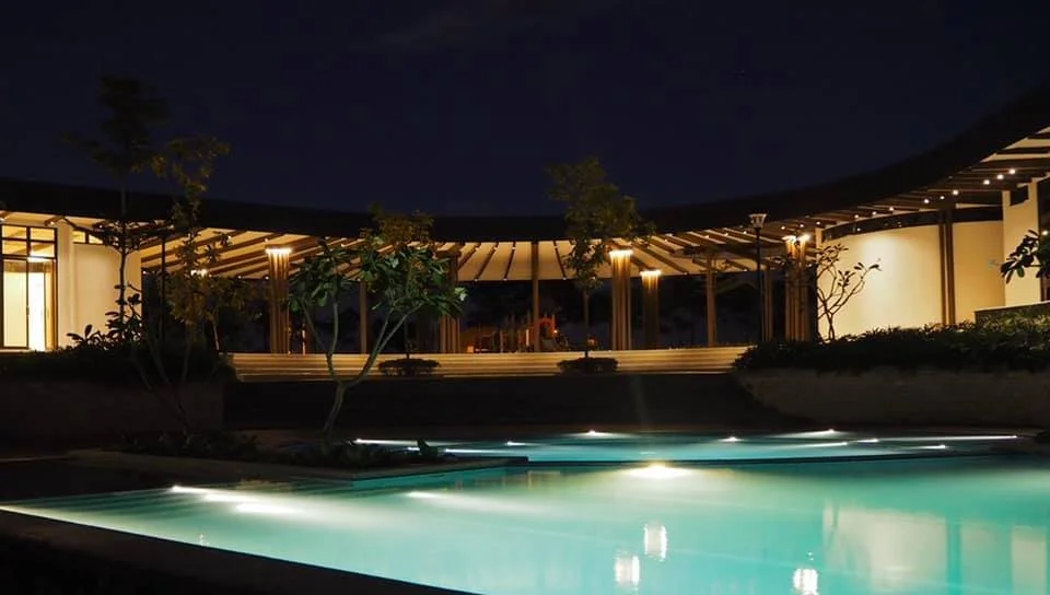 LEISURE &amp; HOSPITALITY