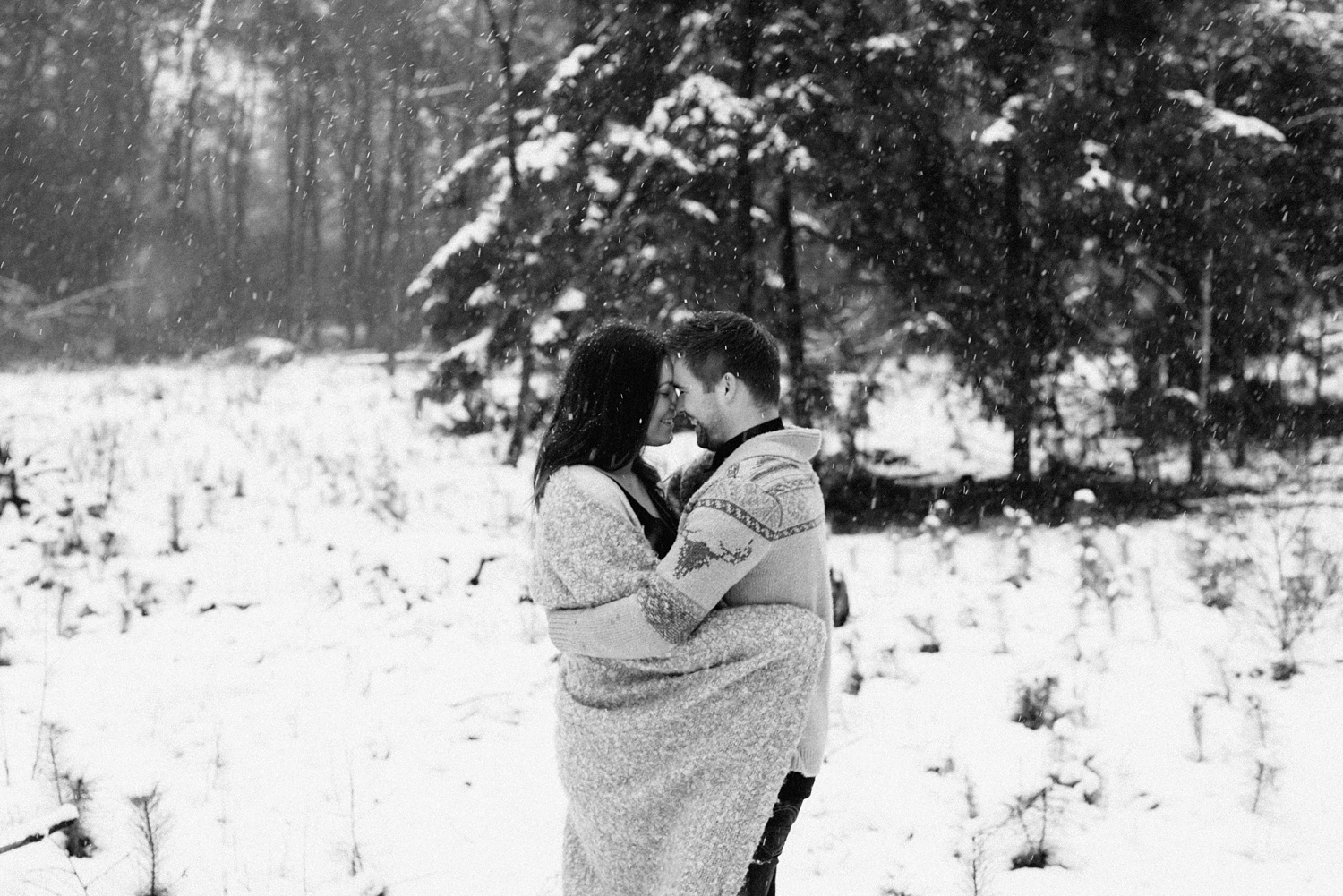 Loveshoot in the snow_0010.jpg