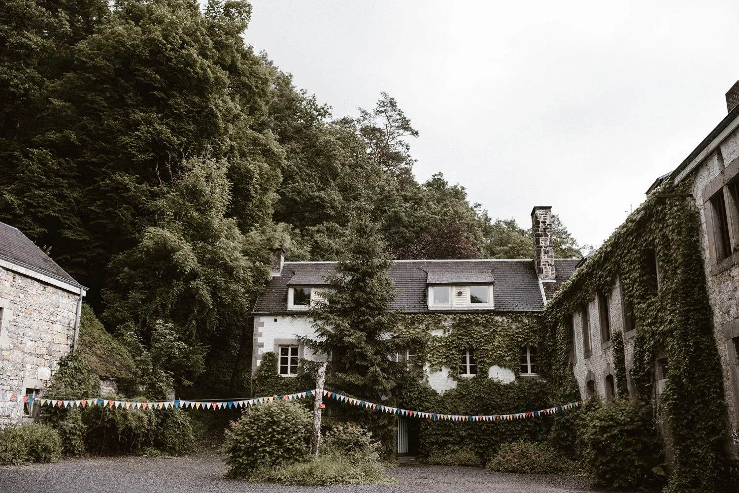 Wedding photographer Belgium Ardennes - Olle and Gosia_0000.jpg