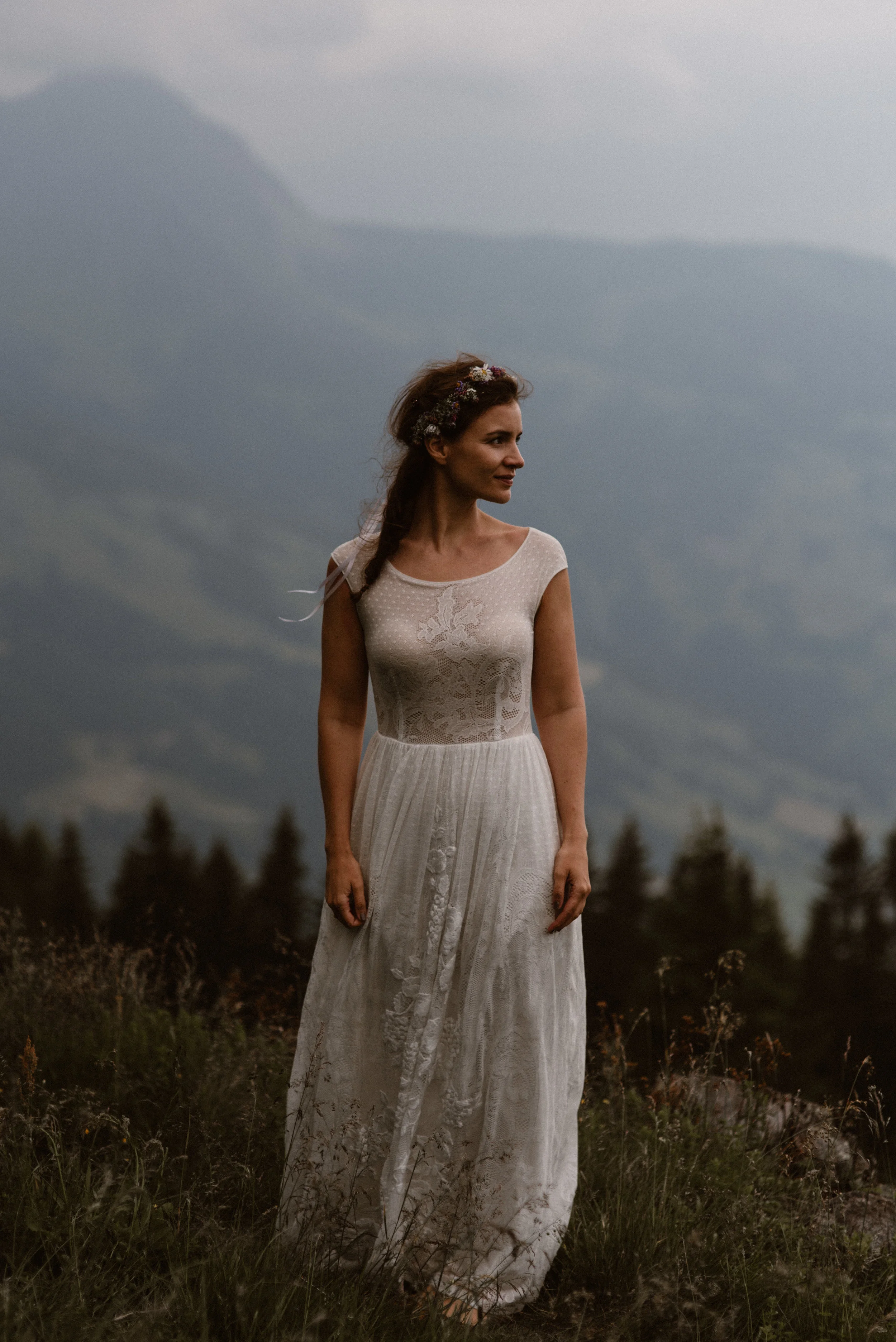 Married in the mountain photographer