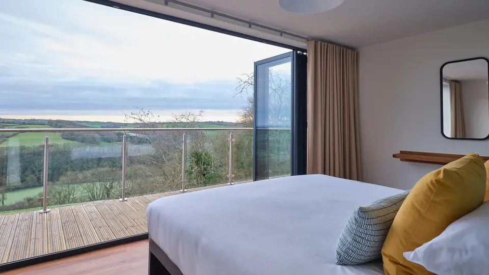 Lodge bedroom Valley view.png