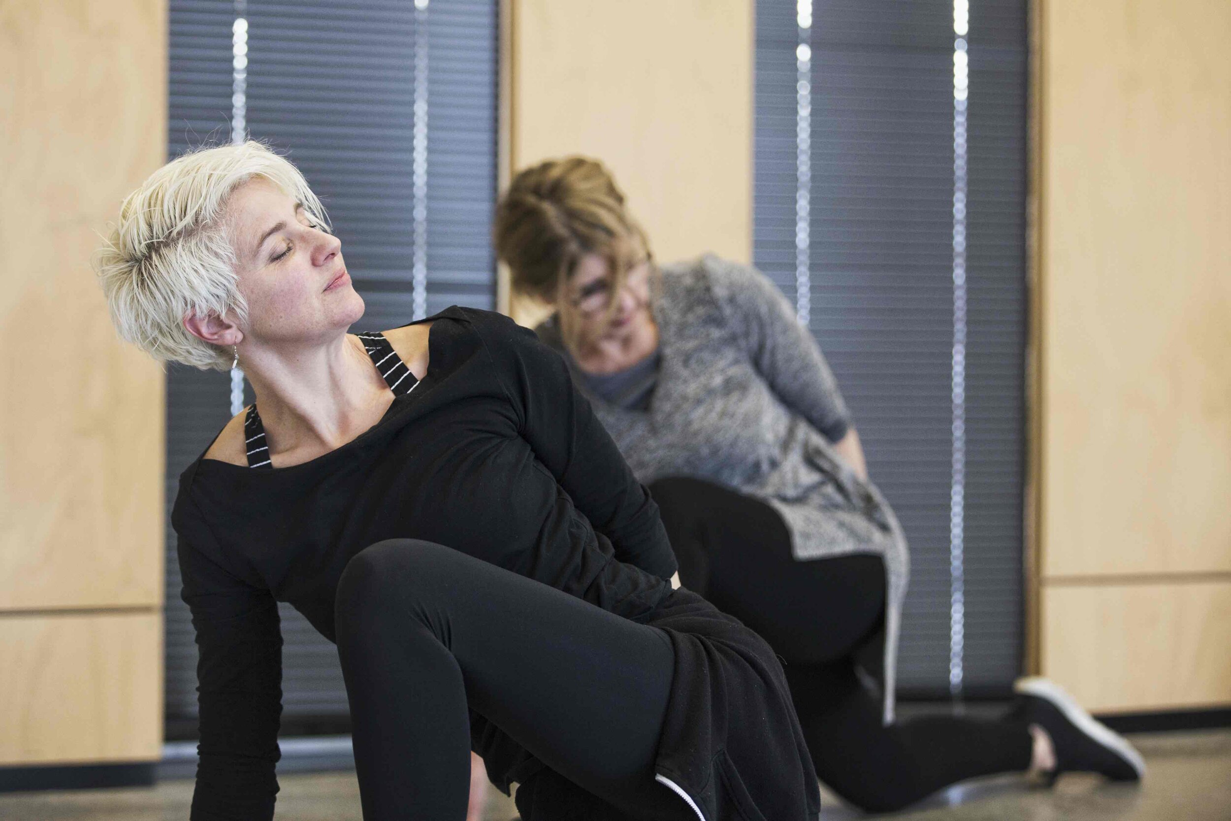 contemporary dance class photo by Dan CRIPPS