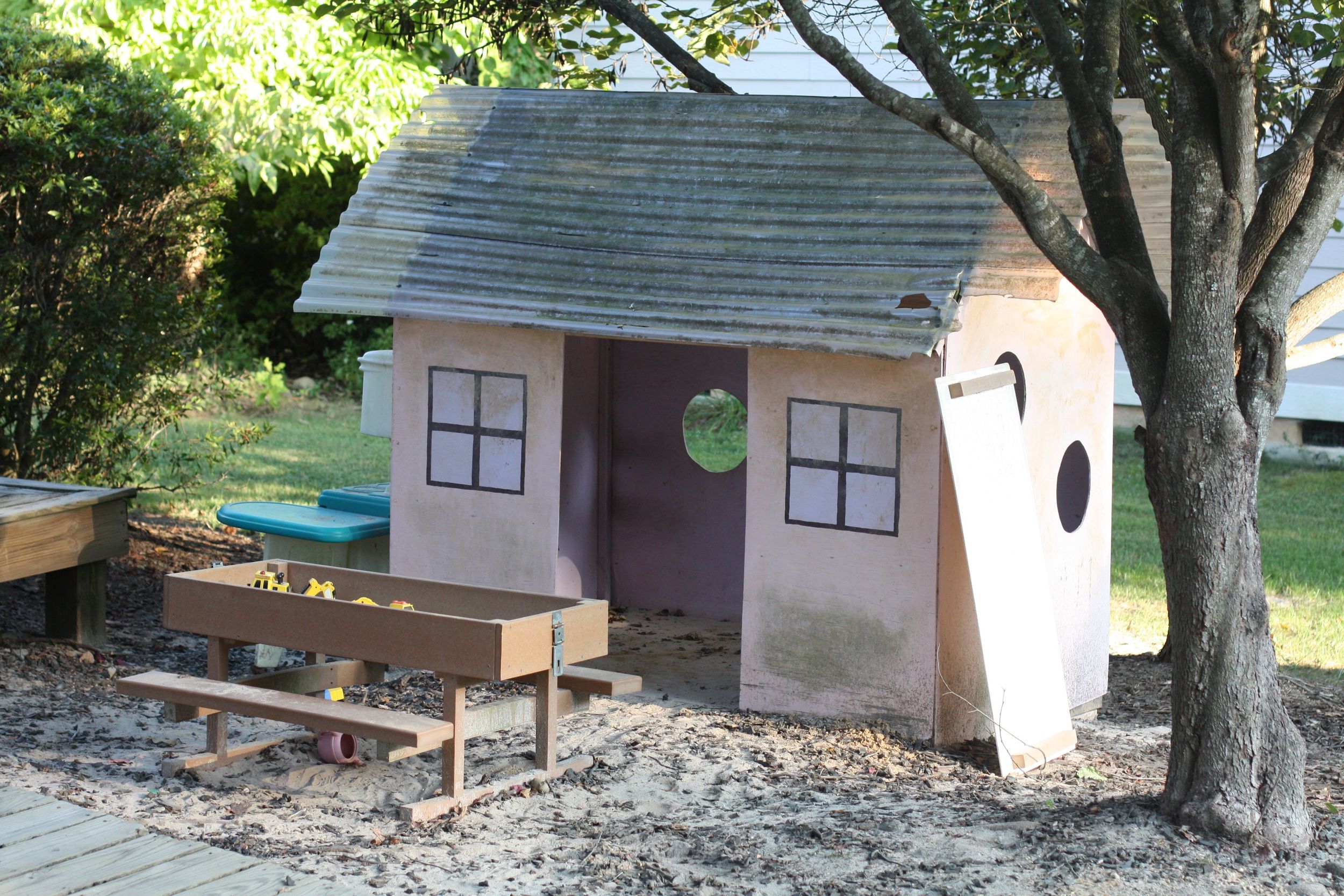 Playhouse_Before.jpg