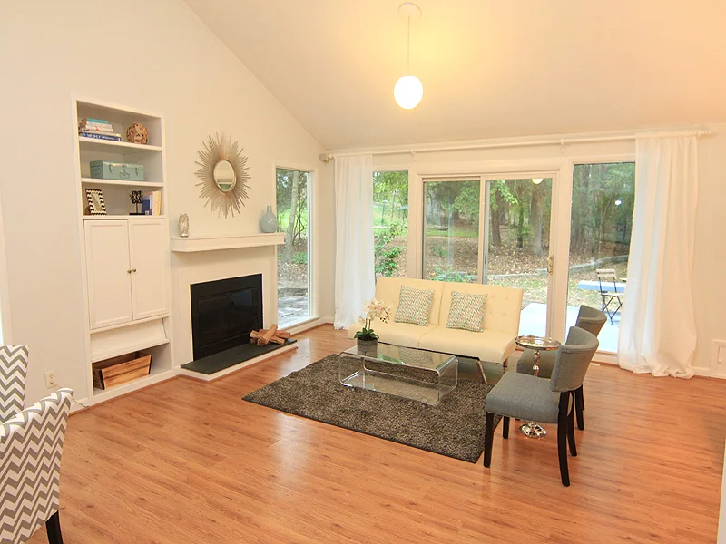 100 Canton CourtI.JPG