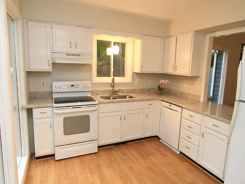 100 Canton CourtC.JPG