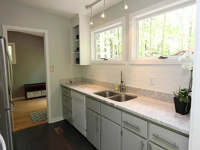 233 Forrest Hill RaodG.JPG