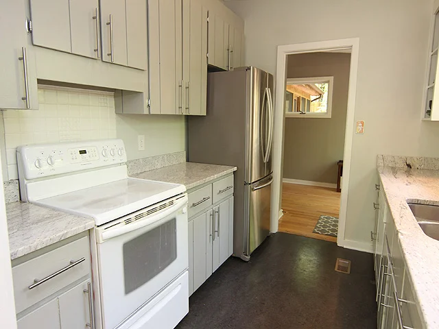 233 Forrest Hill RaodH.JPG