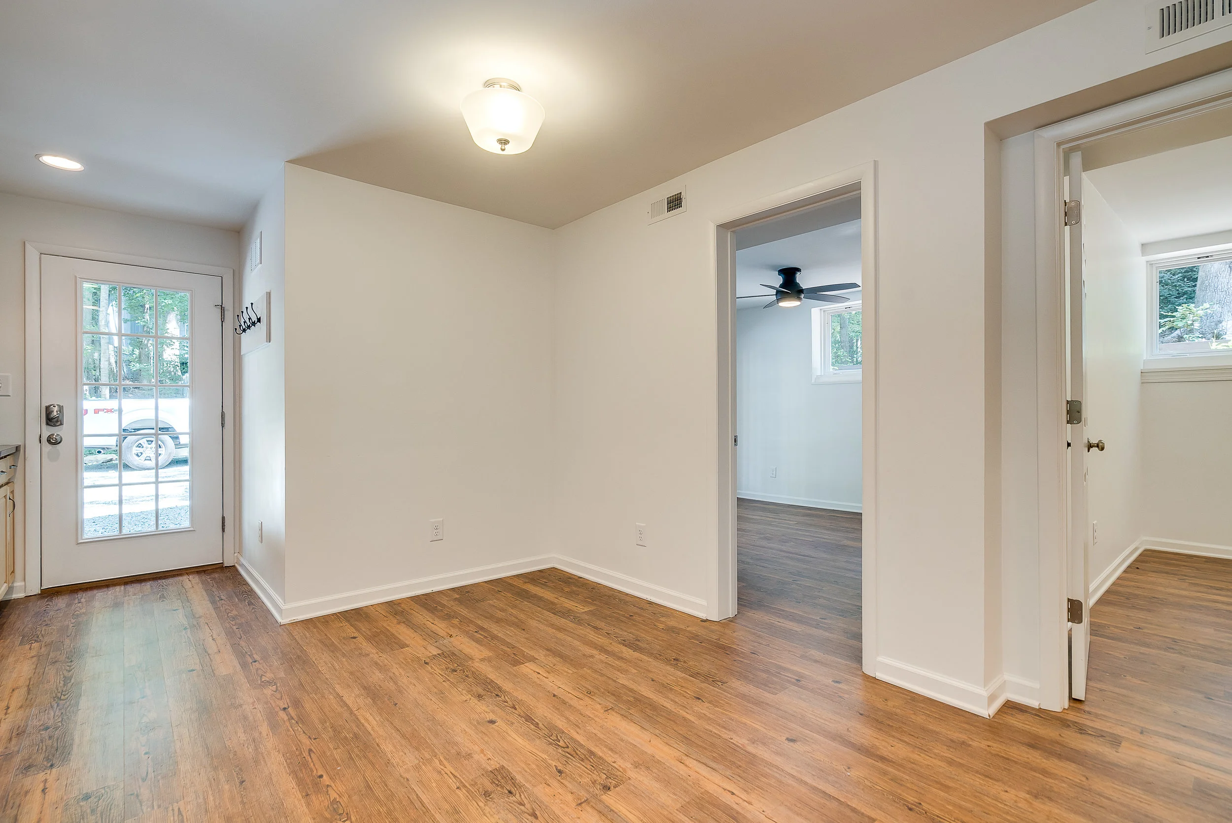 124 Dixie (basement)-2.jpg