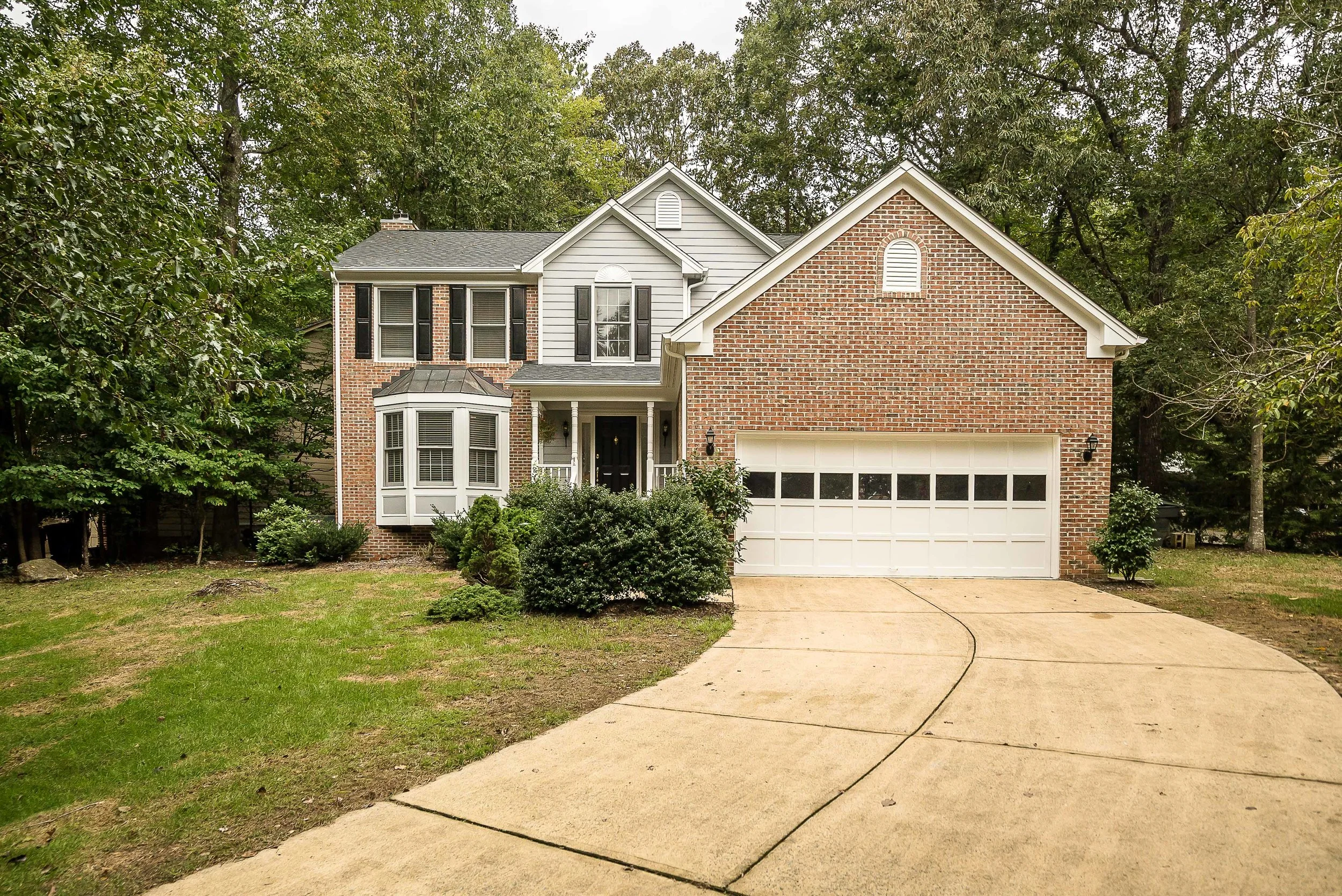 217 Robert Hunt Dr-1.jpg