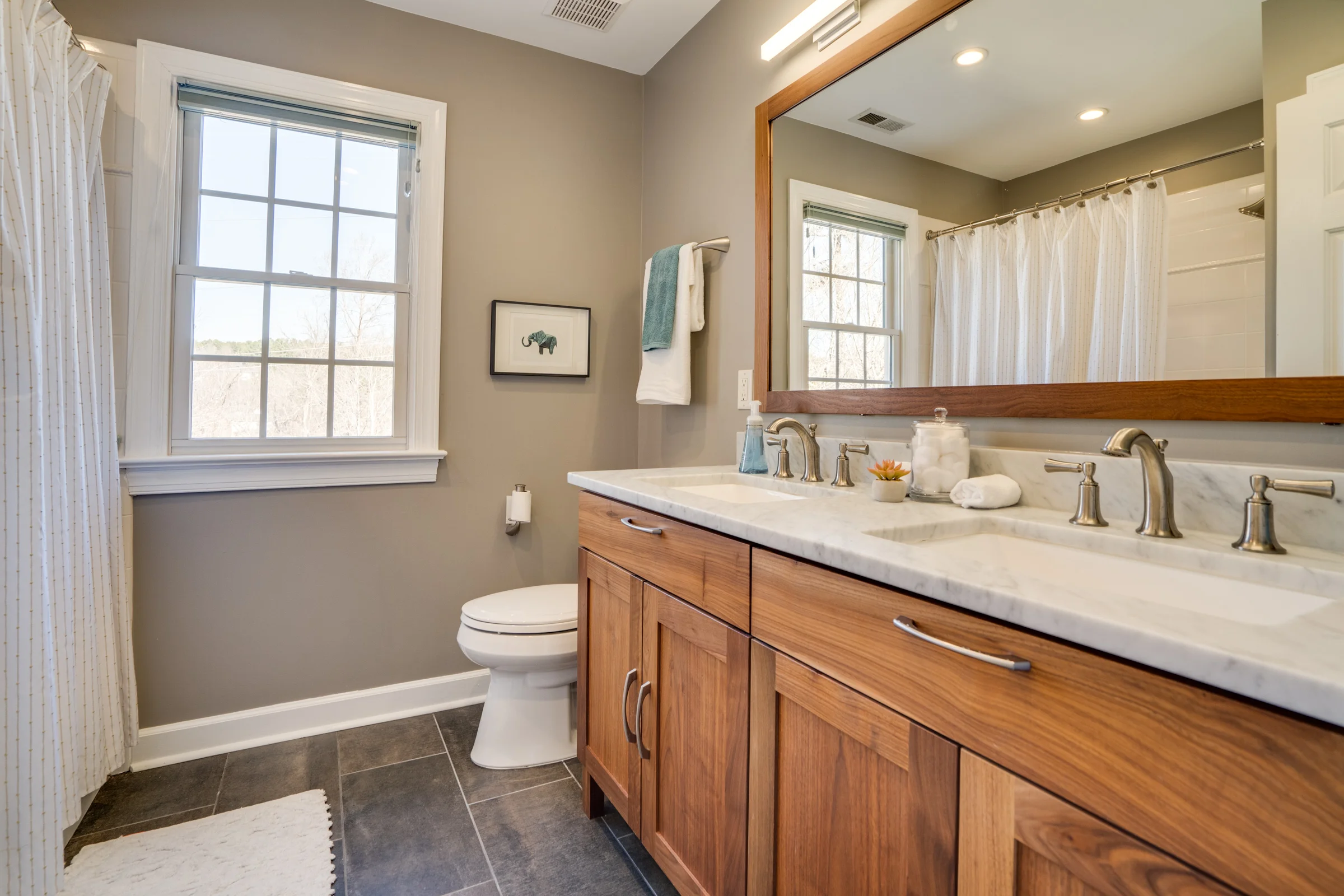 404 Manor Ridge Drive-19.jpg
