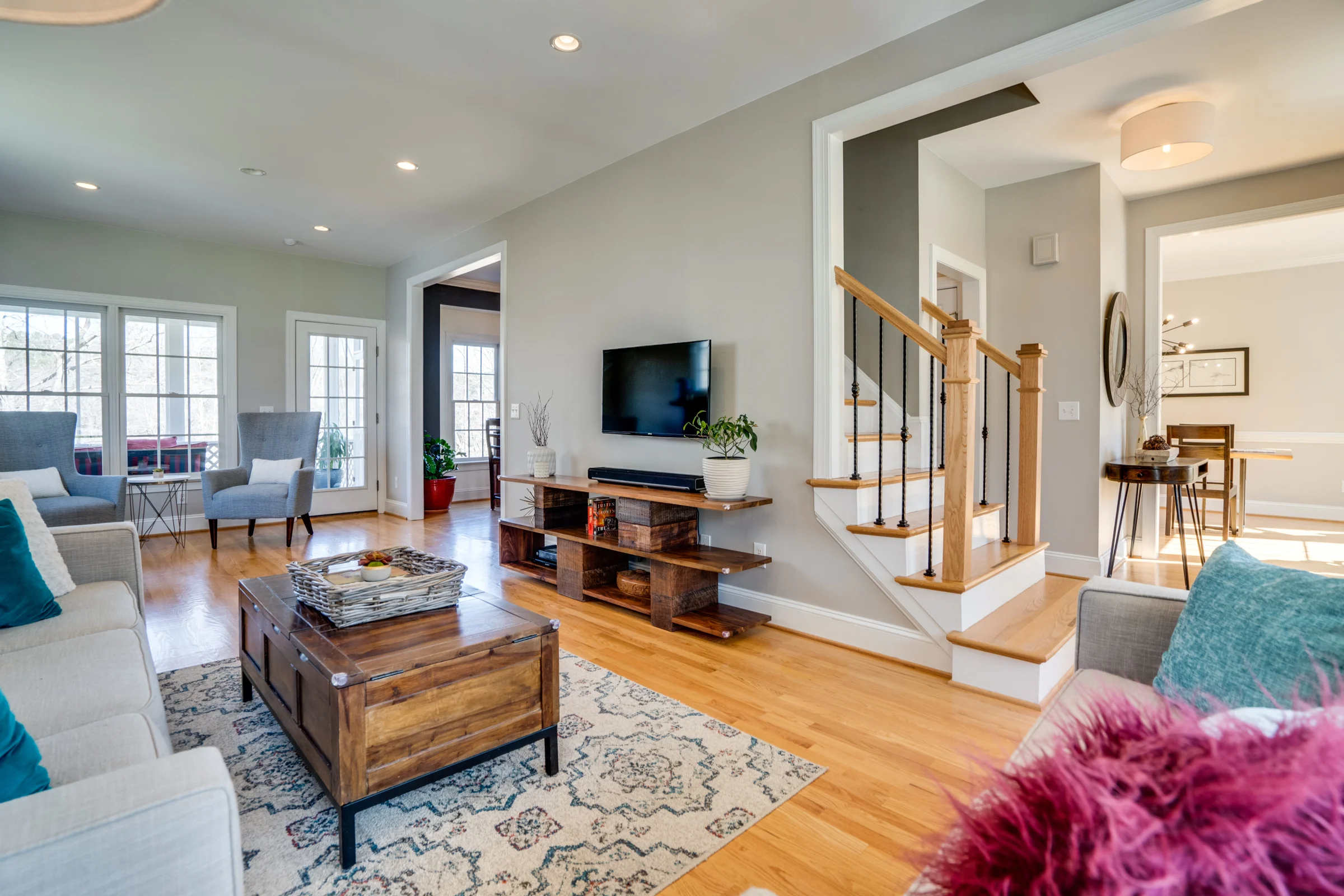 404 Manor Ridge Drive-10.jpg