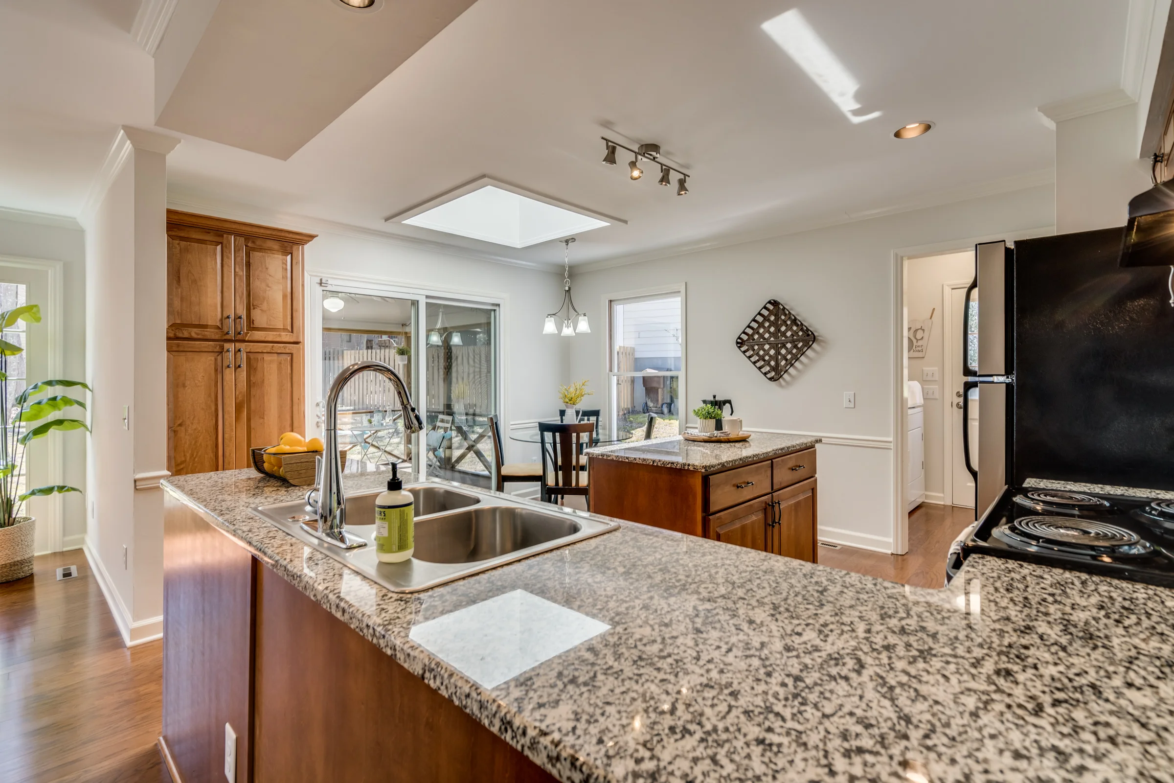 218 Forbush Mountain Dr-18.jpg