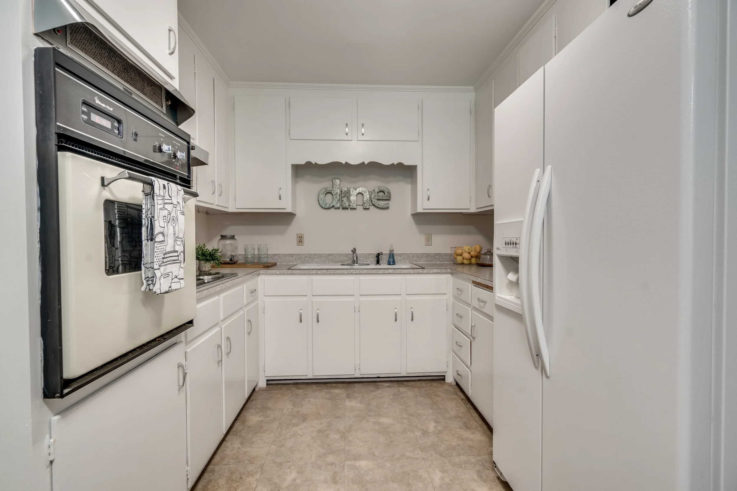 201 Markham Drive-14.jpg