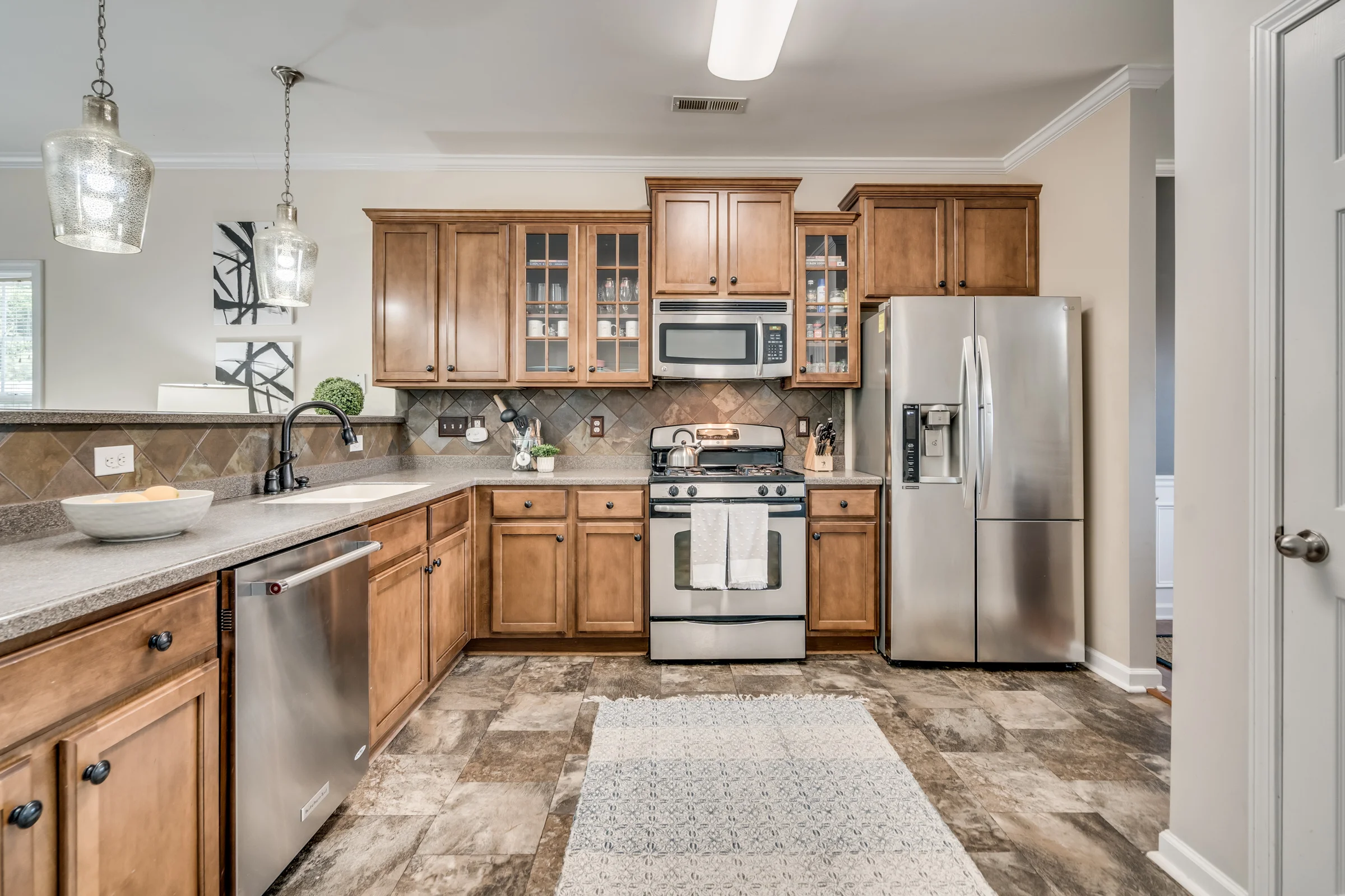 3008 Genlee Drive-12.jpg