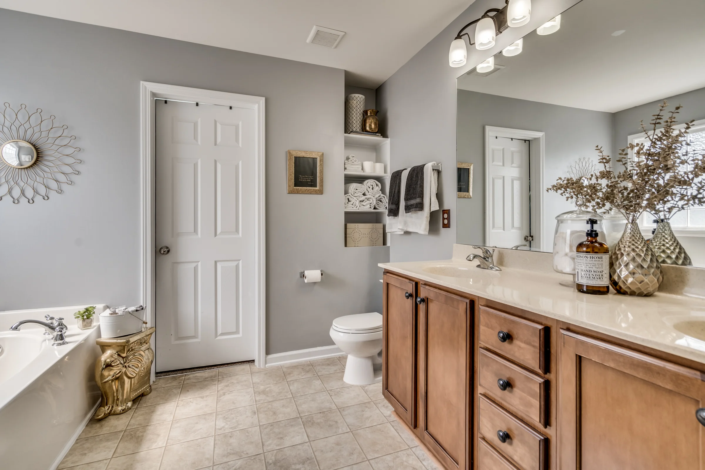 3008 Genlee Drive-32.jpg