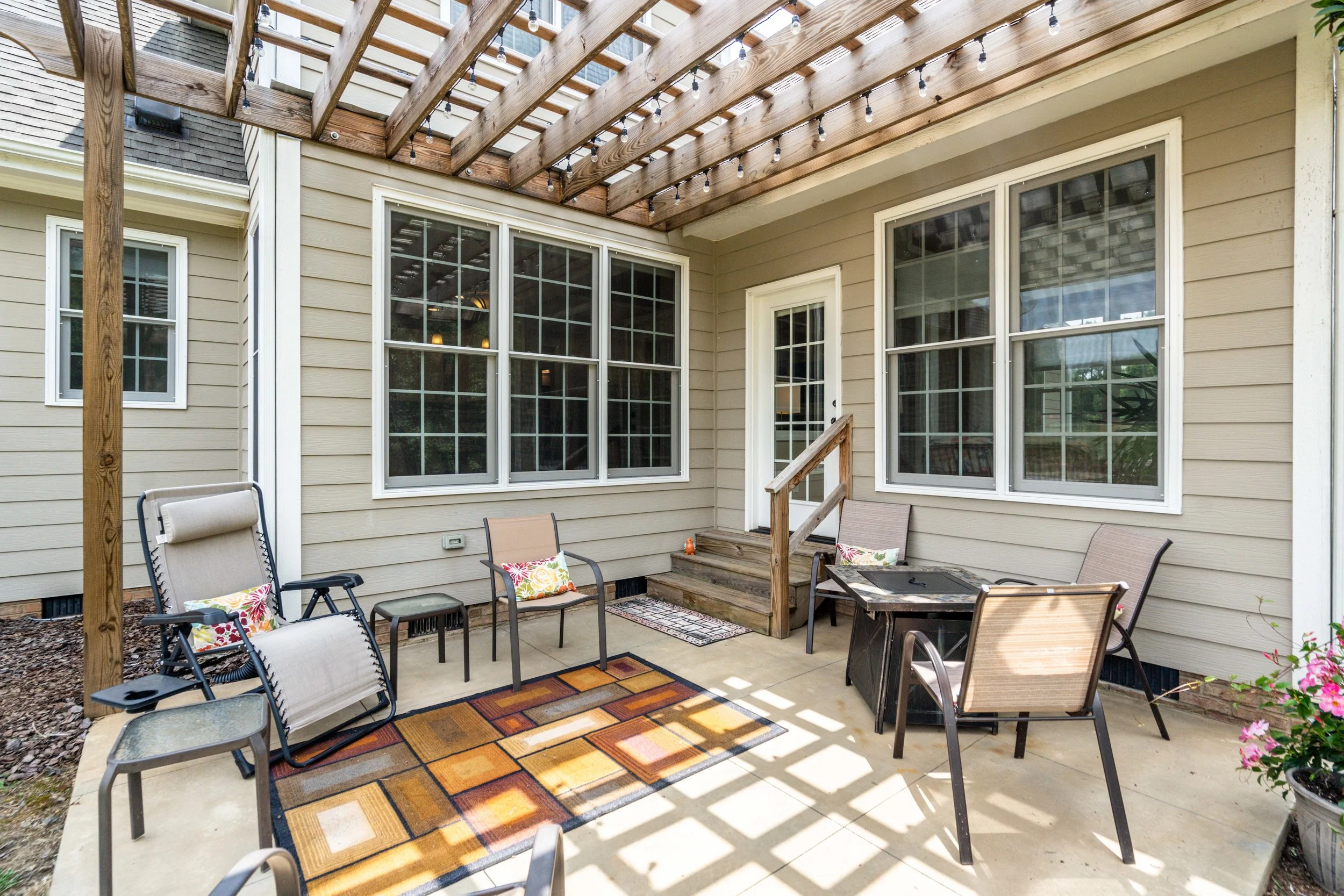 104 Linnett Drive-9.jpg