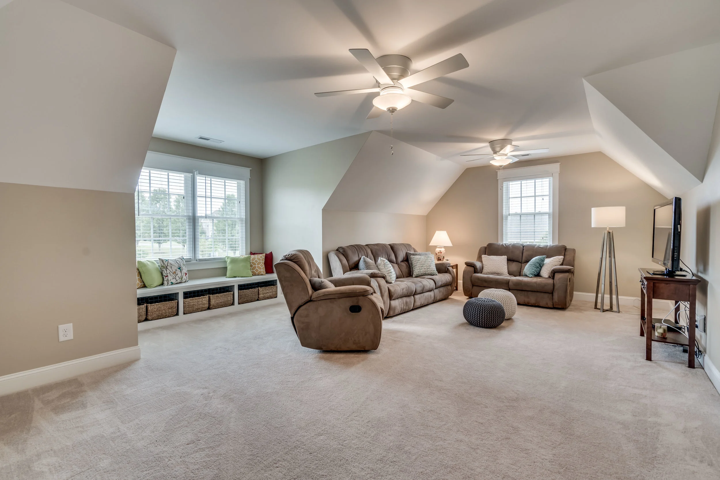 104 Linnett Drive-34.jpg