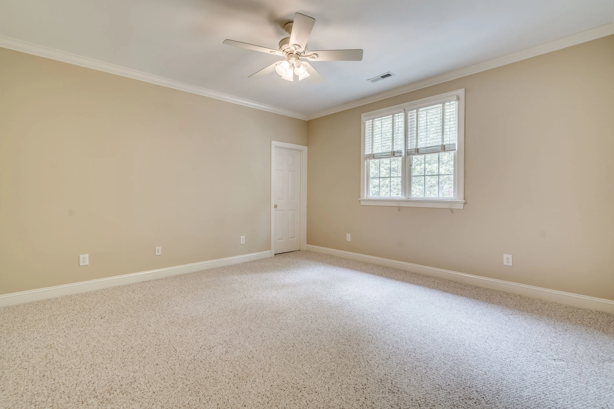 1002 Woodlot Ridge Rd-25.jpg