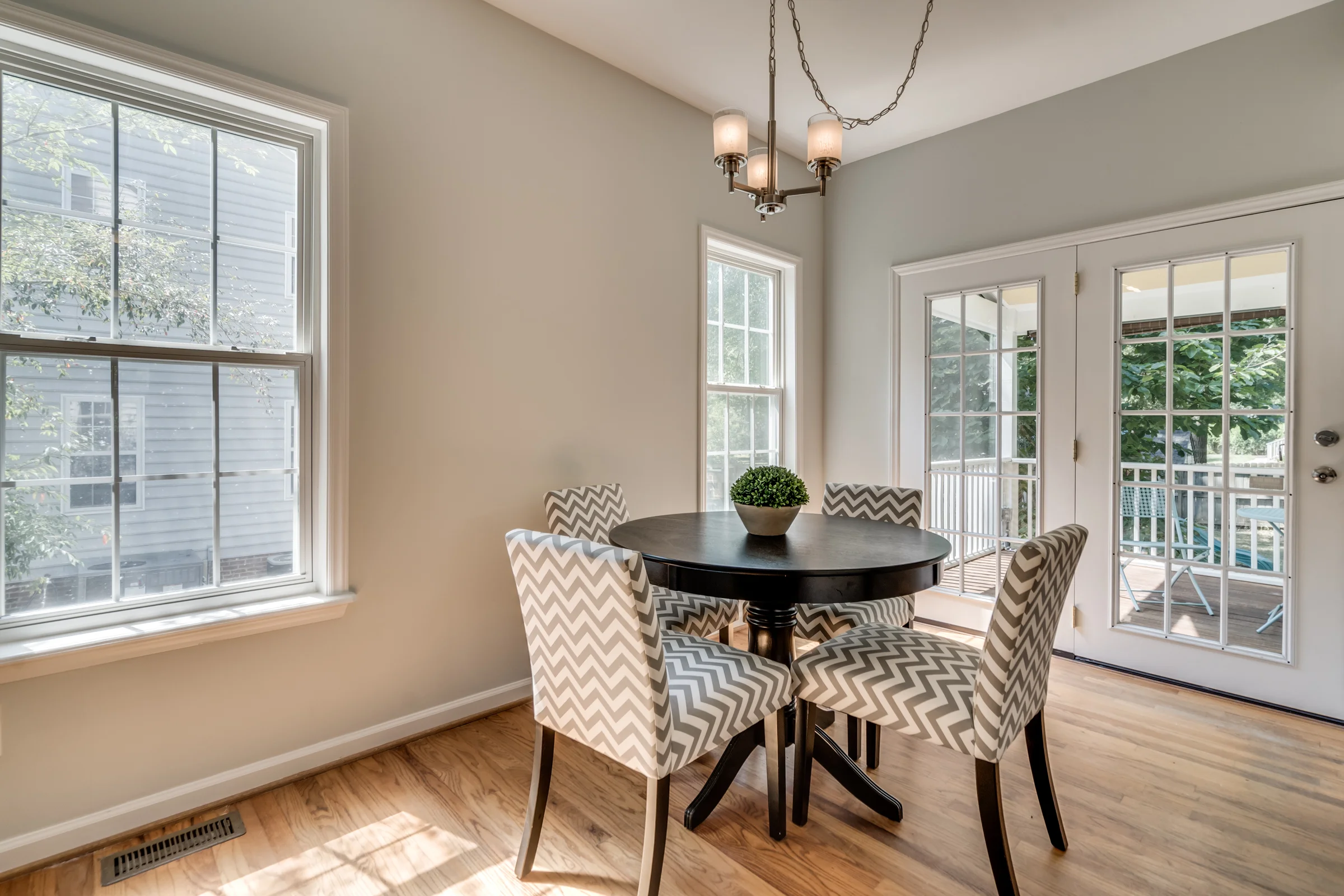 204 Davie Road-30.jpg