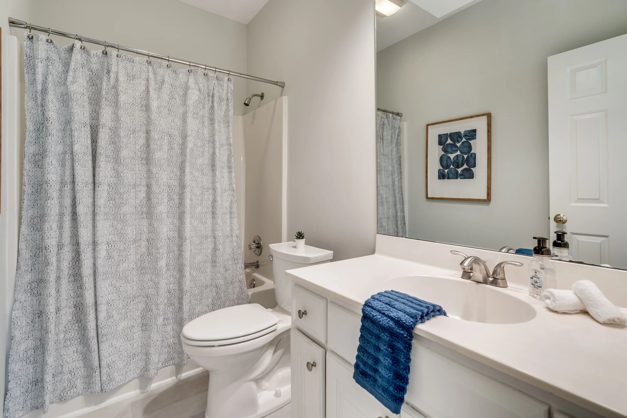 204 Davie Road-10.jpg