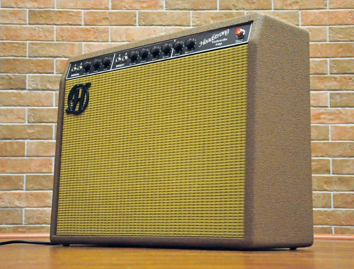 Headstrong Verbrovibe Amp hand wired point to point replica clone of Fender Vibroverb Amp