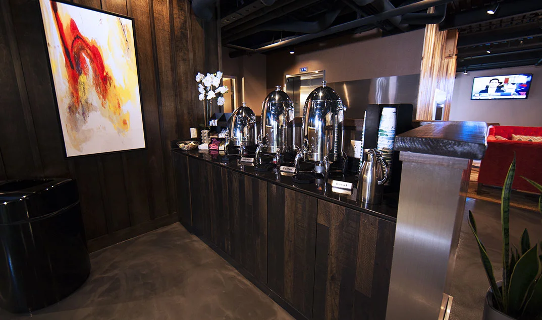 Lobby06_1074x635_v01.jpg