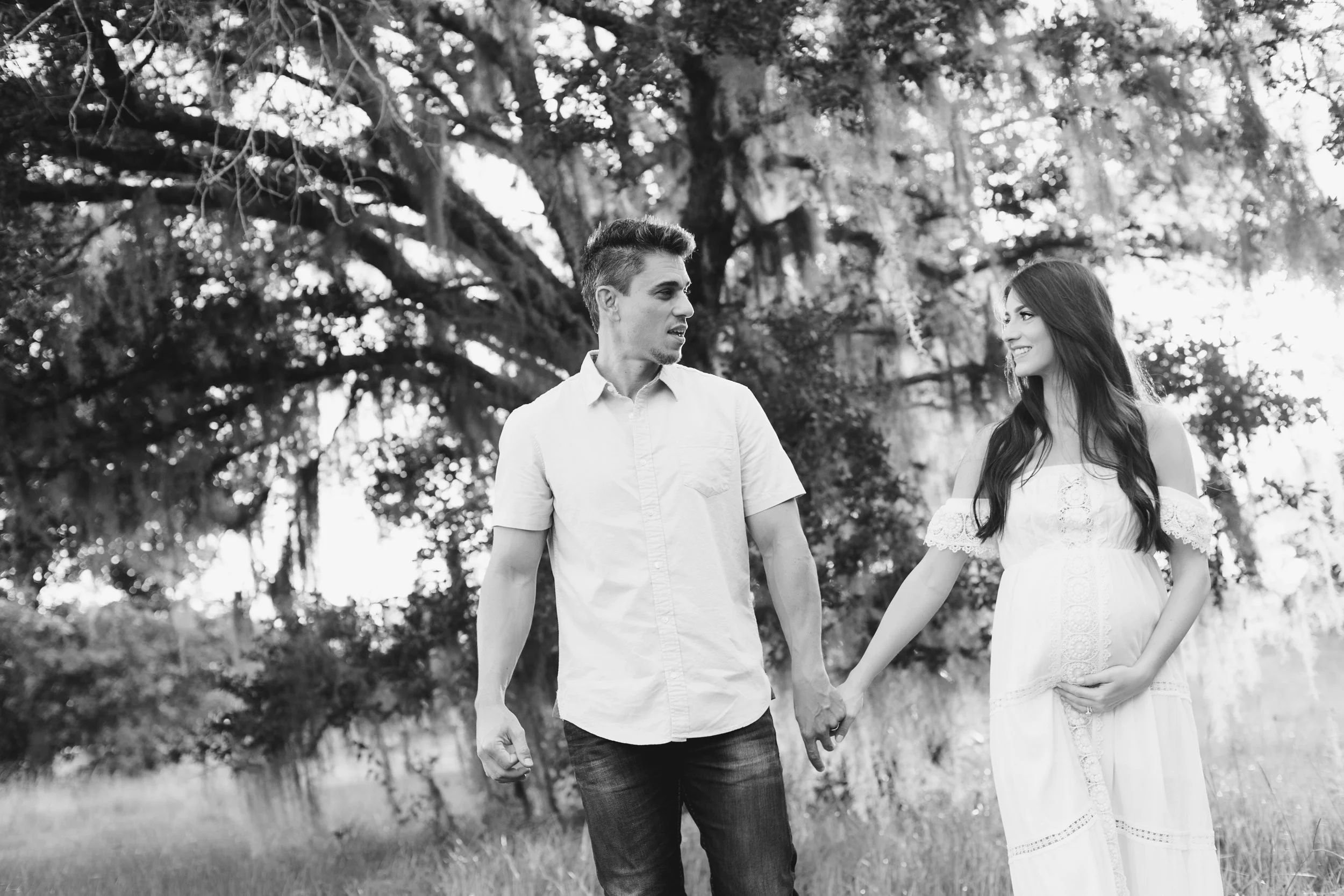 004_Maternity_Black and White.jpg