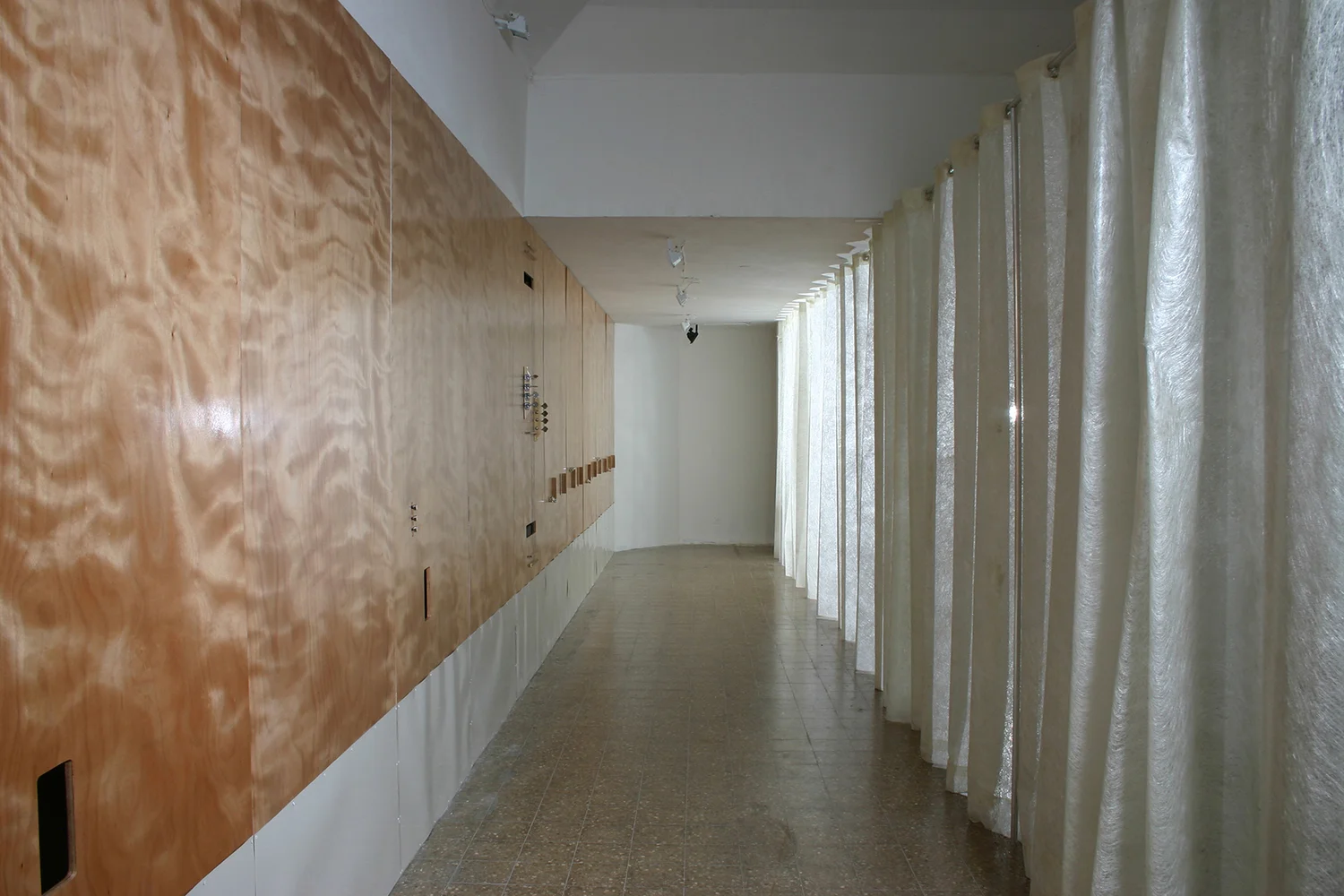 Untitled (String Wall) , 2004, Site-specific installation, Wood, strings, guitar tuners, brass, fiber glass mesh, Dimensions variable