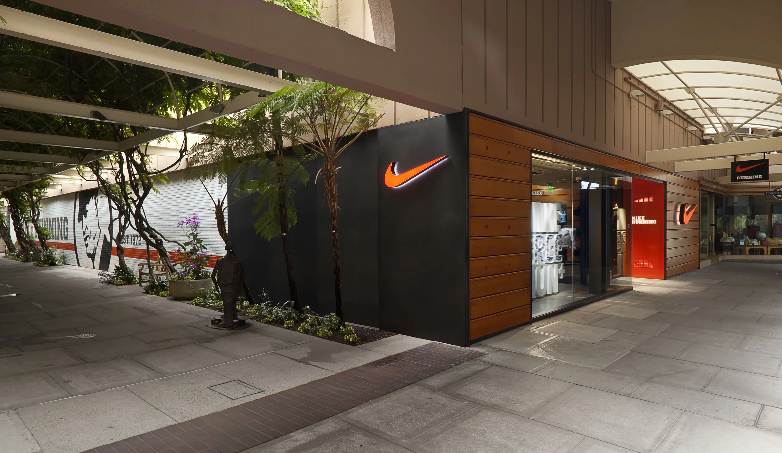 NikeStores - Stanford, CA