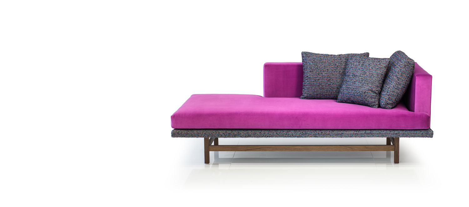 aragon chaise fuchsia nb 387.jpg