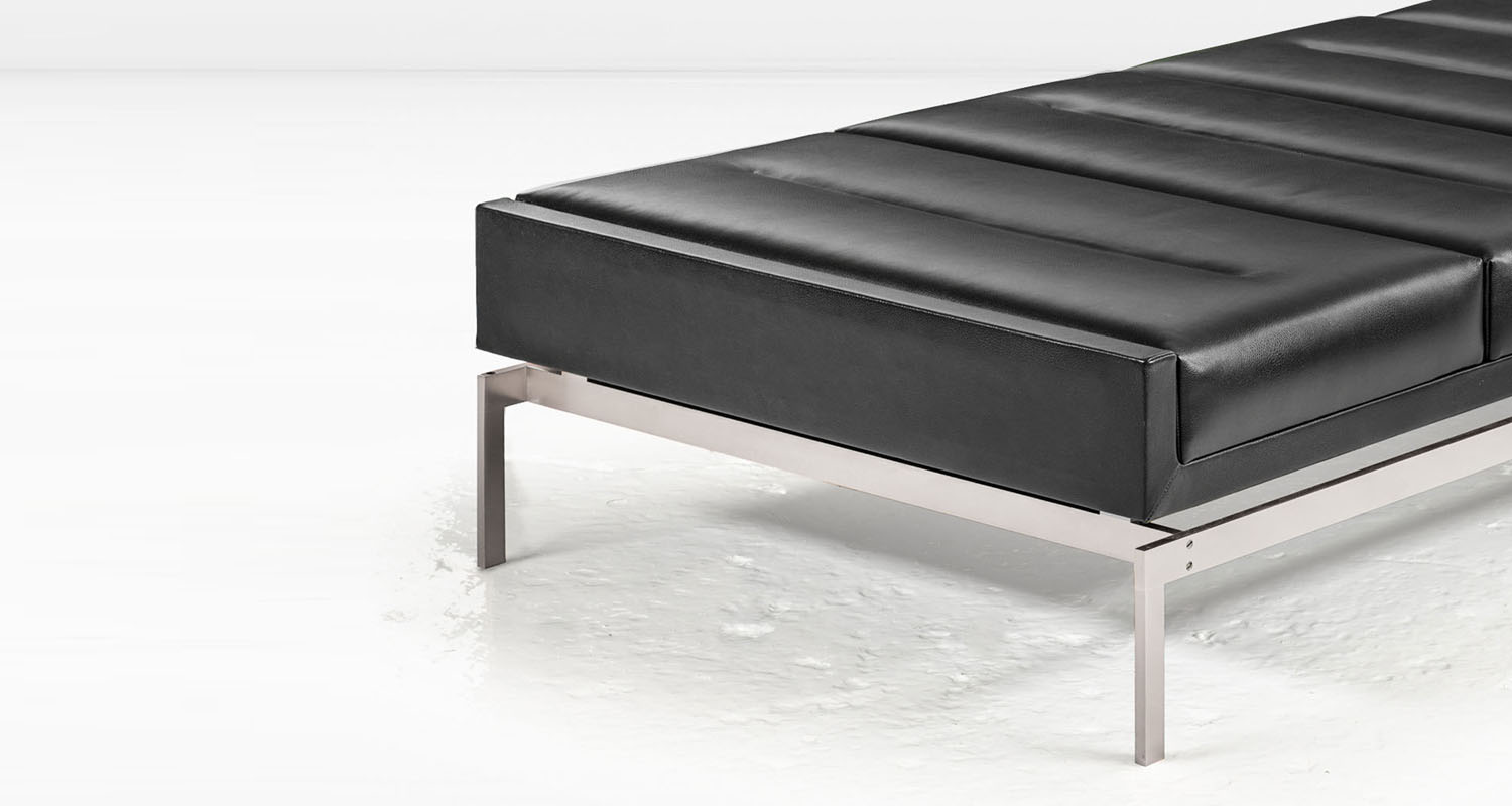 olivera chaise longue nickel black 031a.jpg