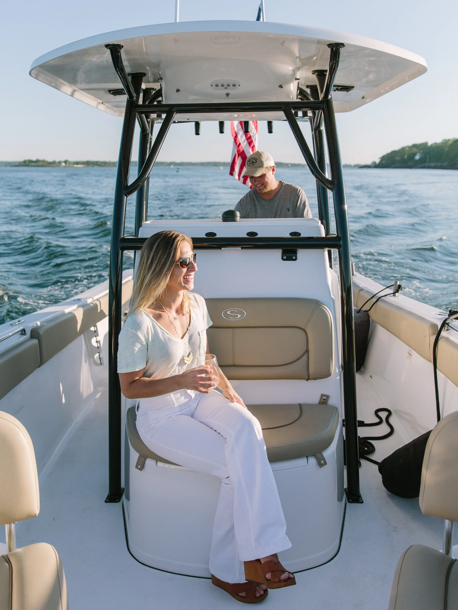 Alaina_Justin_on_a_Boat-004.jpg