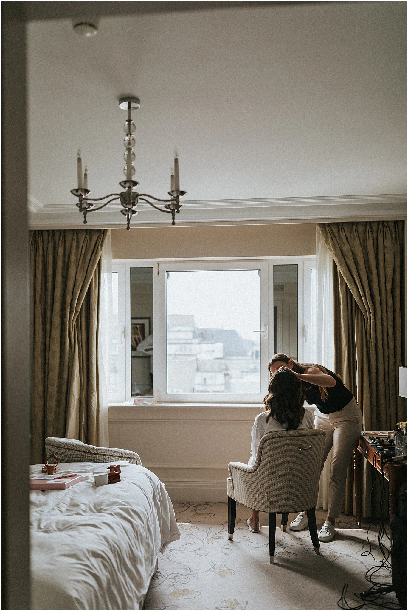 Courtney Elizabeth Media London Elopement_0010.jpg