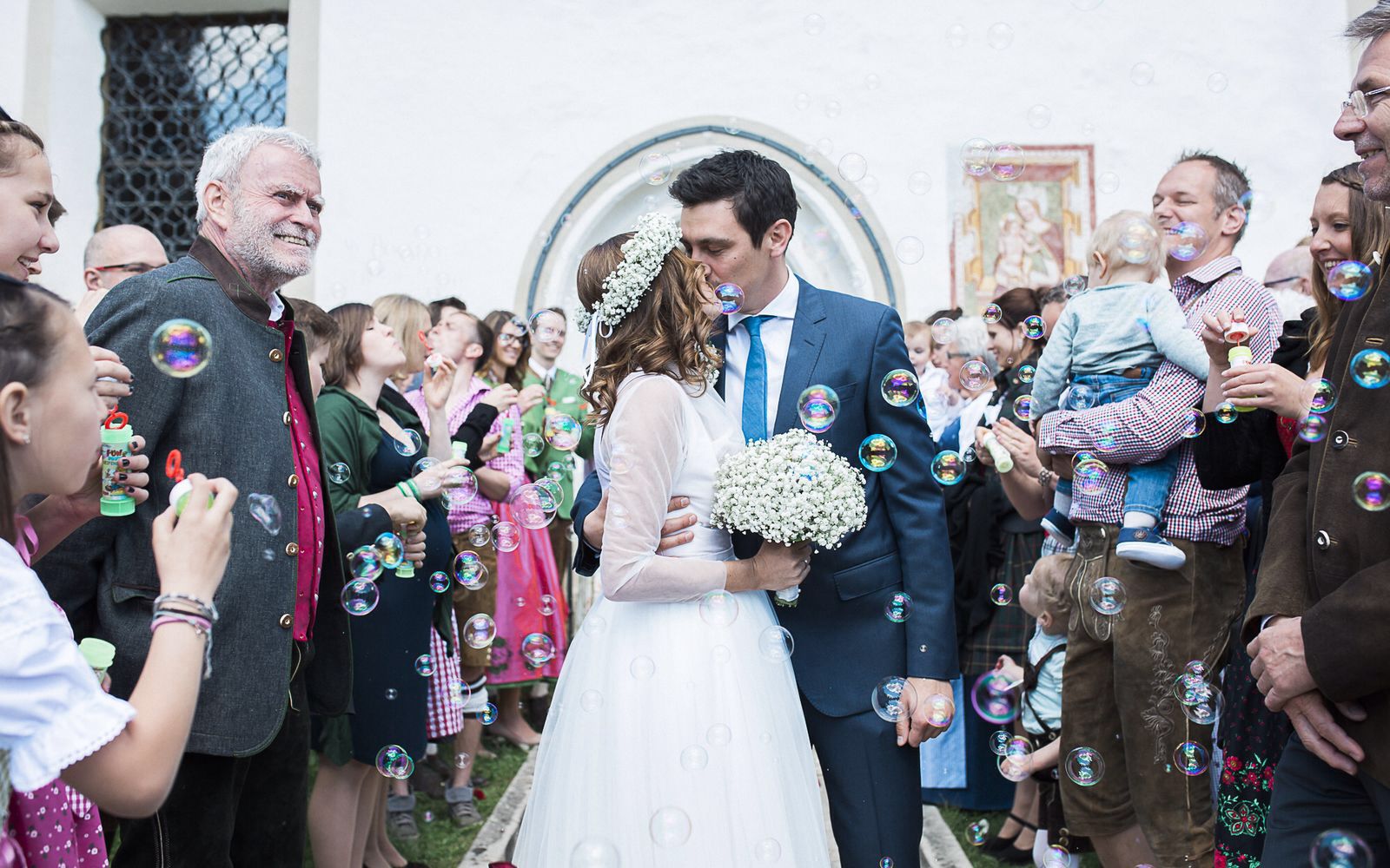 Tanja Hochzeit Seifenblasen.jpg