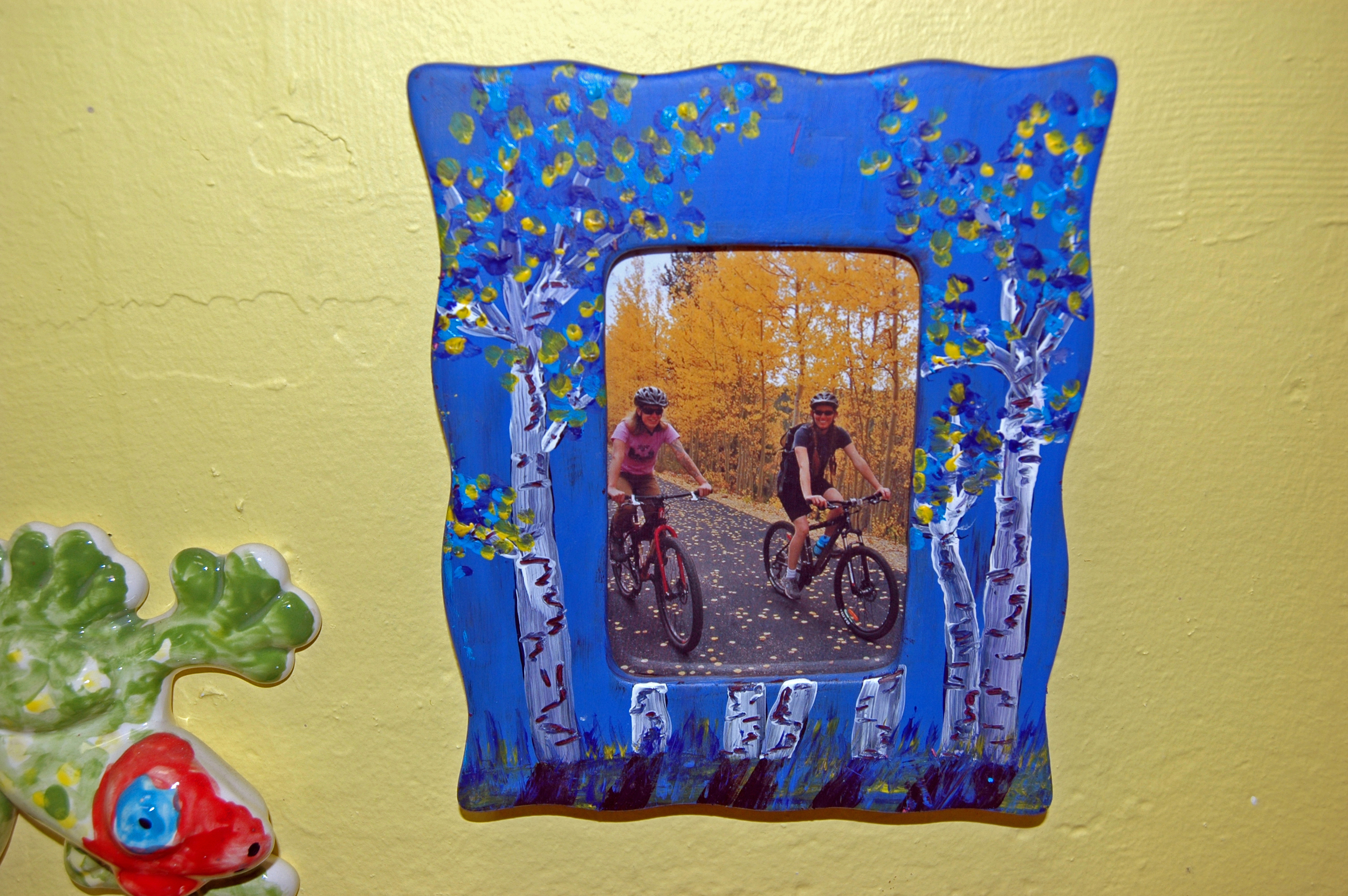 This picture frame was made with acrylic paint!