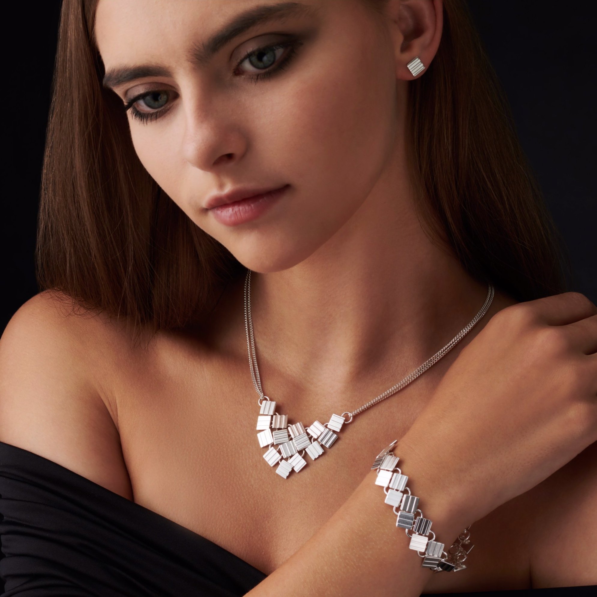 Cara-Model_39-square.jpg