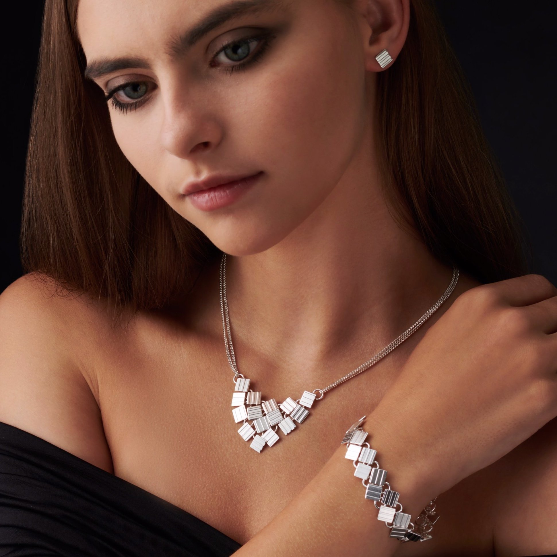 Cara-Model_39-square.jpg