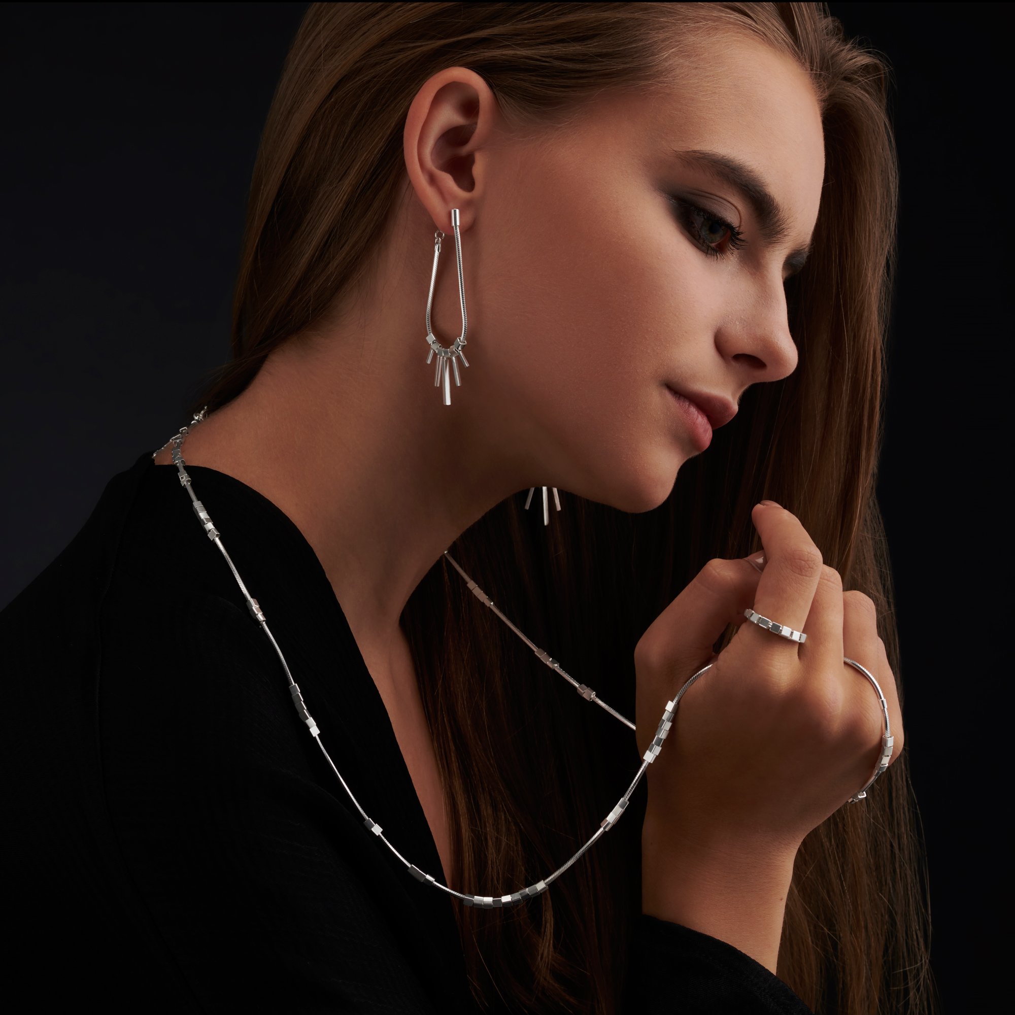 Cara-Model_110-square.jpg