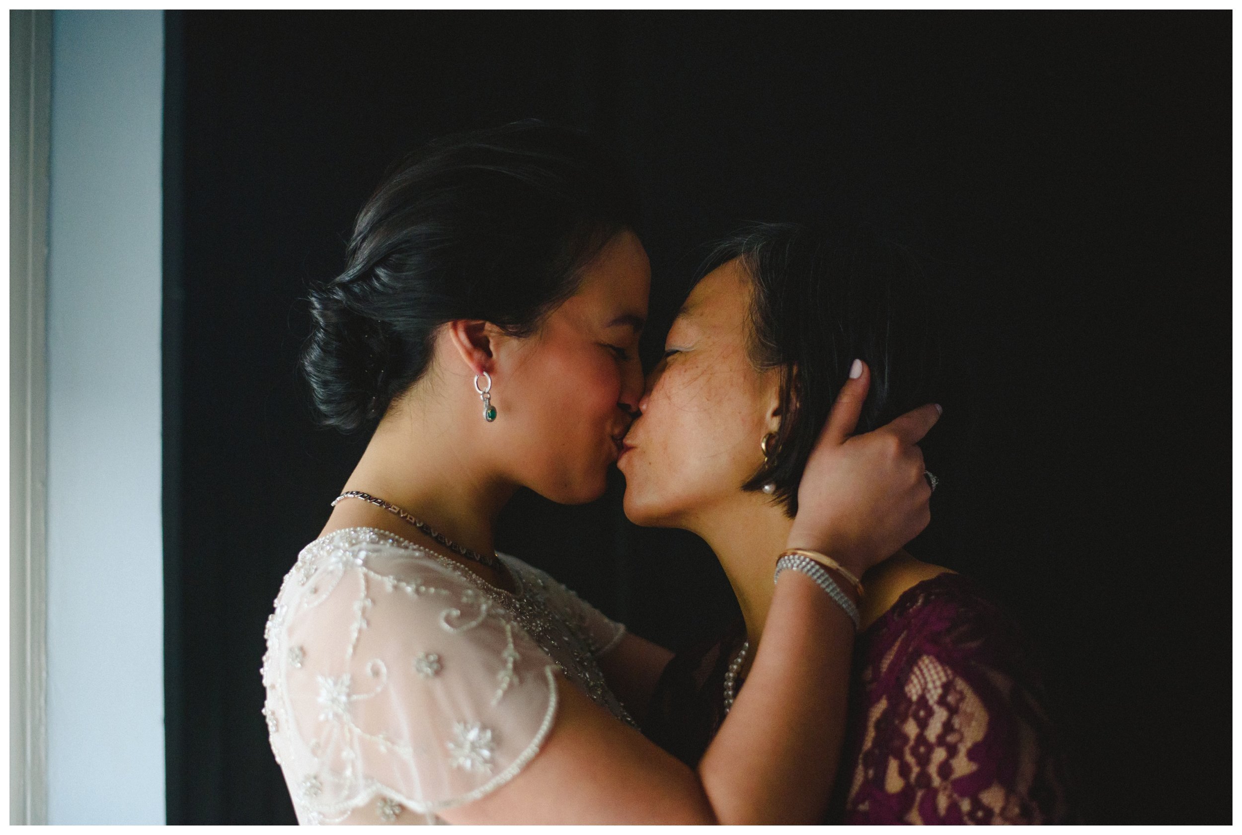 Arynn Photography, Toronto Wedding Photographer, Le Select Bistro Wedding