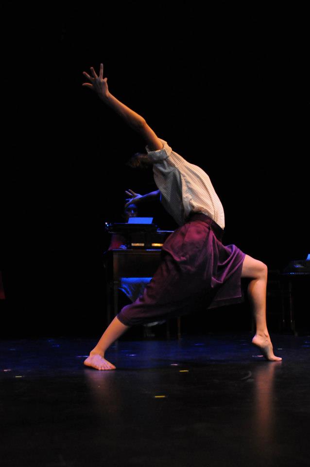 "The Canary Wallpaper & Underwood" presented by Ink on Paper and Choreographed by Alice Irene. Photo by Gregory Holmgren.