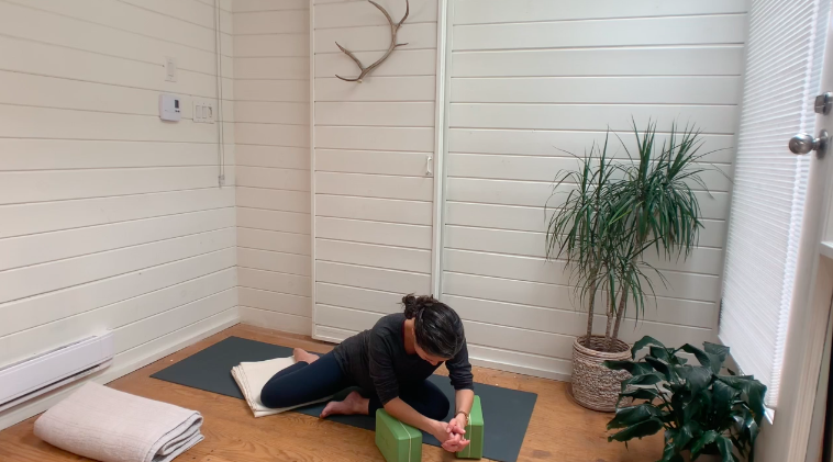Gentle Breathing, Facial Massage &amp; Yin