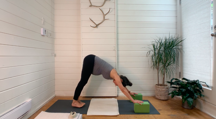Prenatal Vinyasa - Hanumanasana