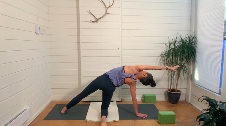 Side Space &amp; Shoulder Circles Mini Vini