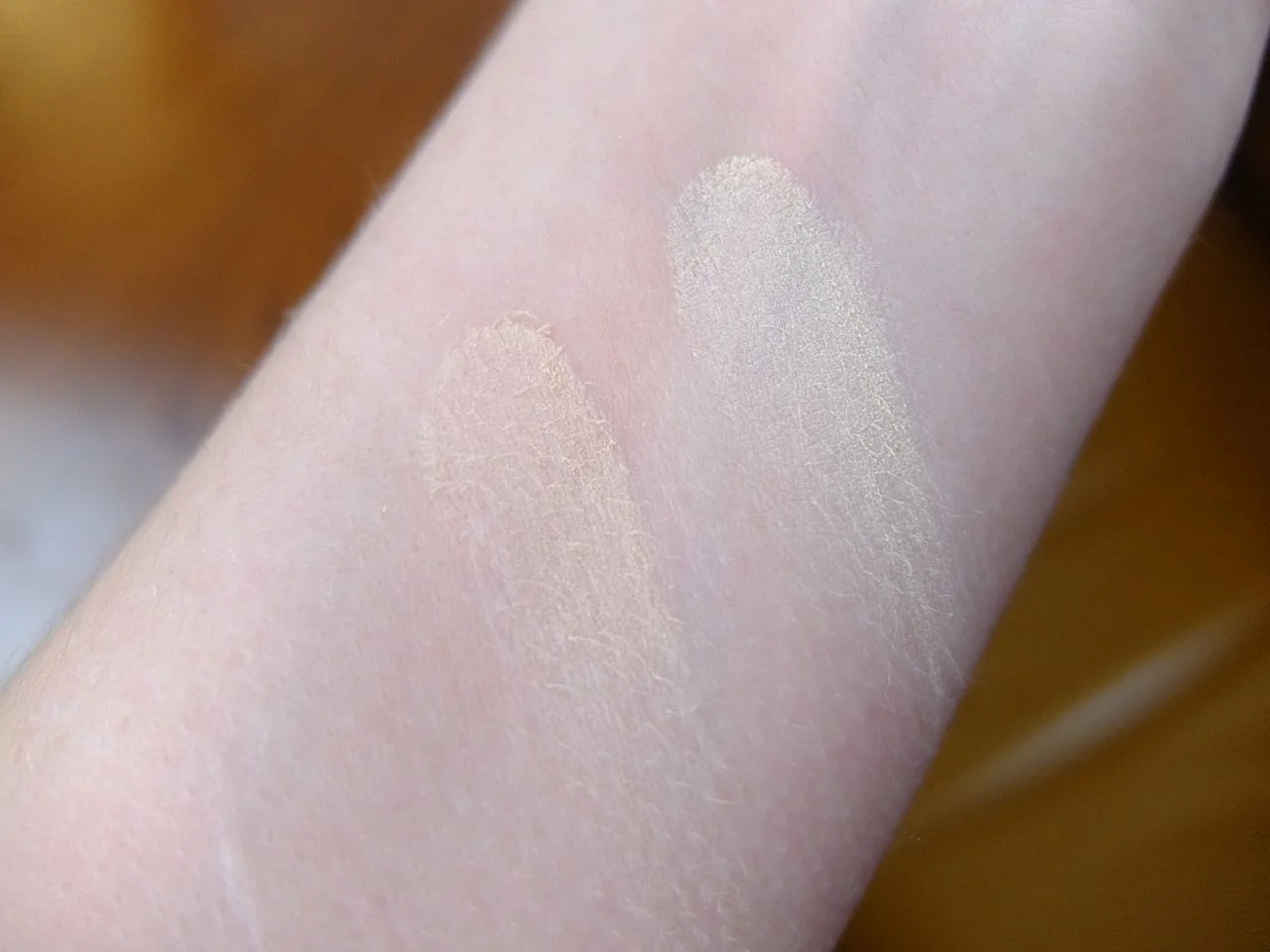 Stila Chinois on top (Winters) and RBR Papyrus Canary on the bottom (Autumns and Springs). Easy to see its warmth here.