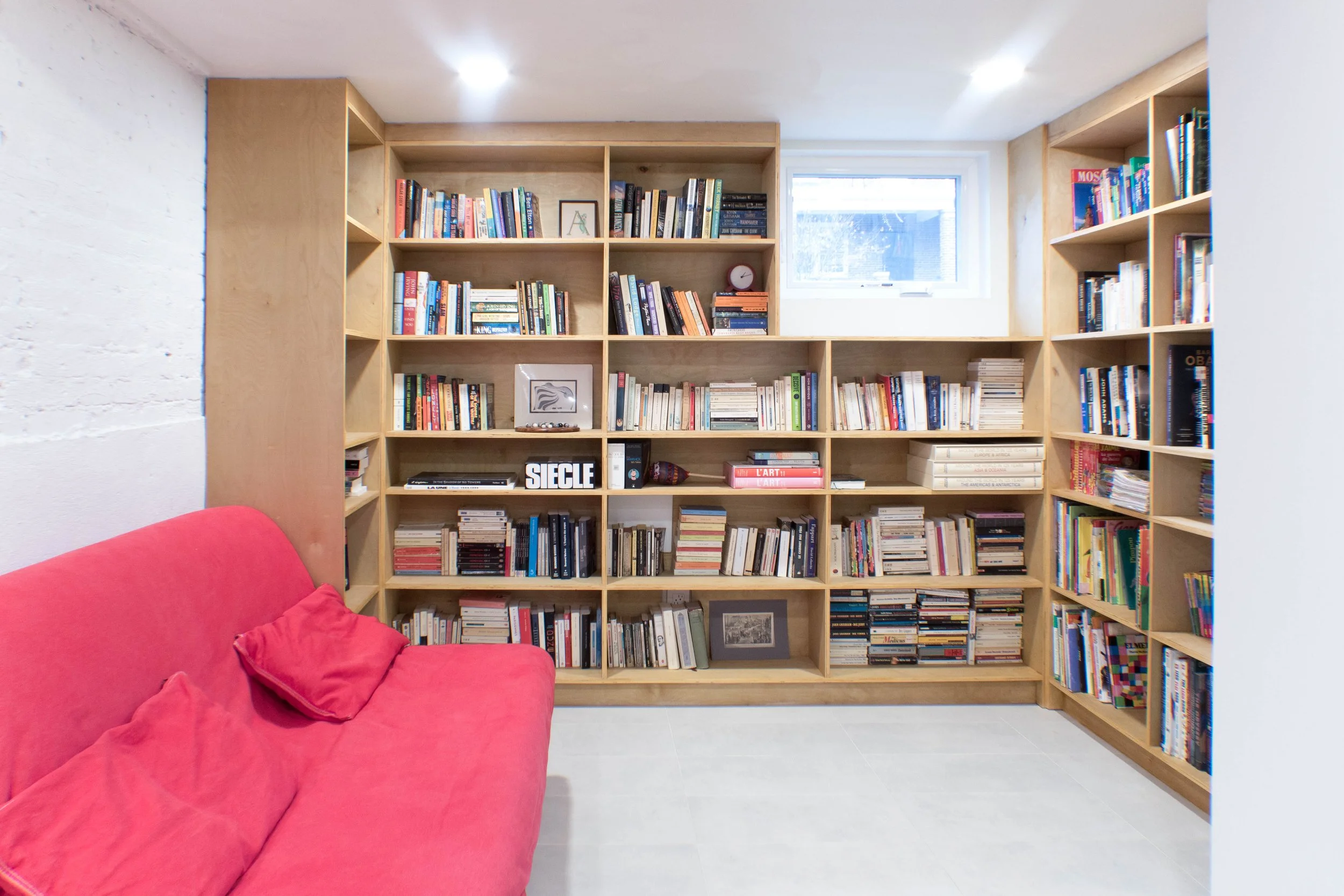 190414_39PL_SHELF WINDOW 4.jpg