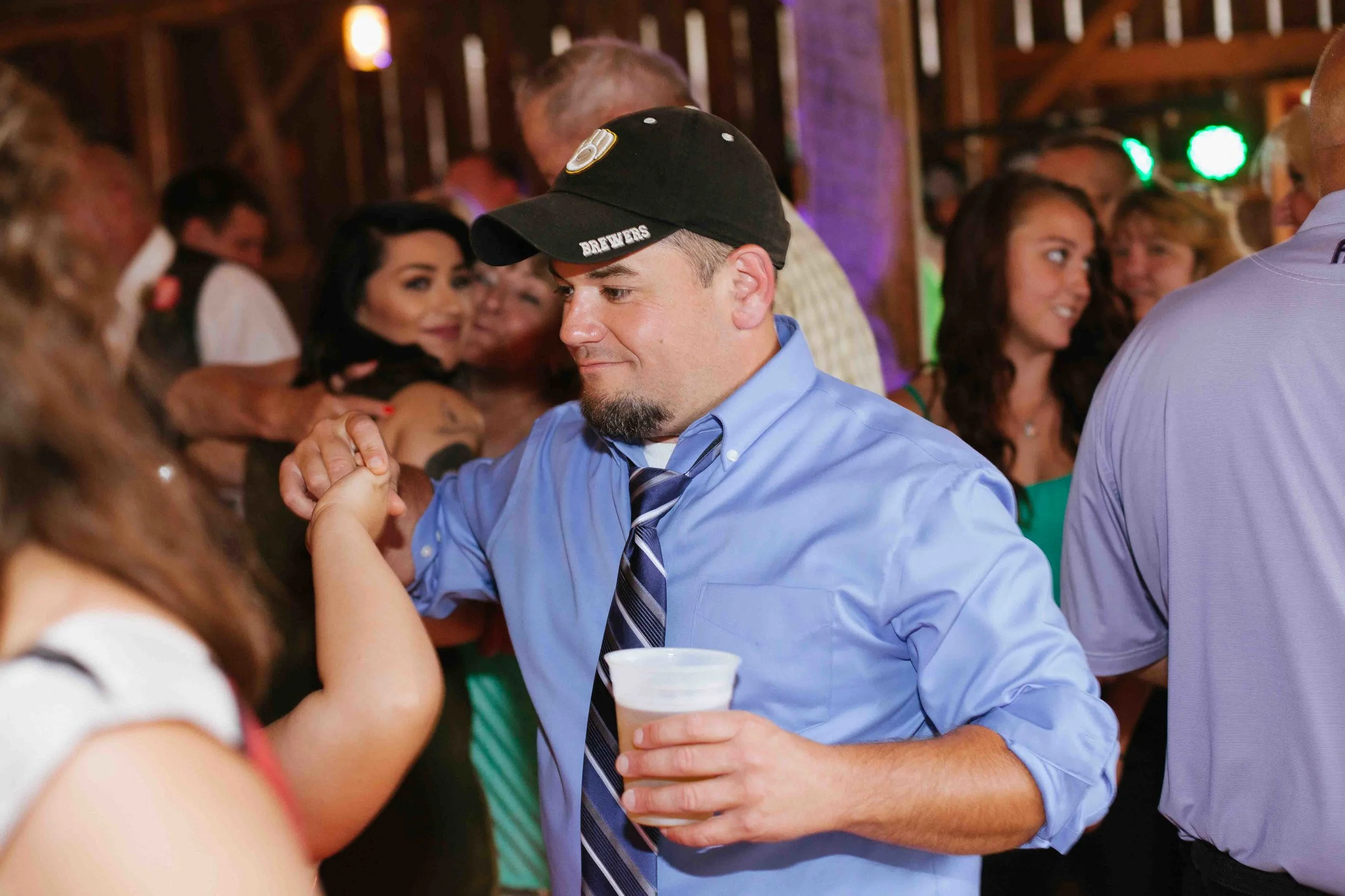 wisconsin barn wedding justin trails resort sparta wi wedding photographer