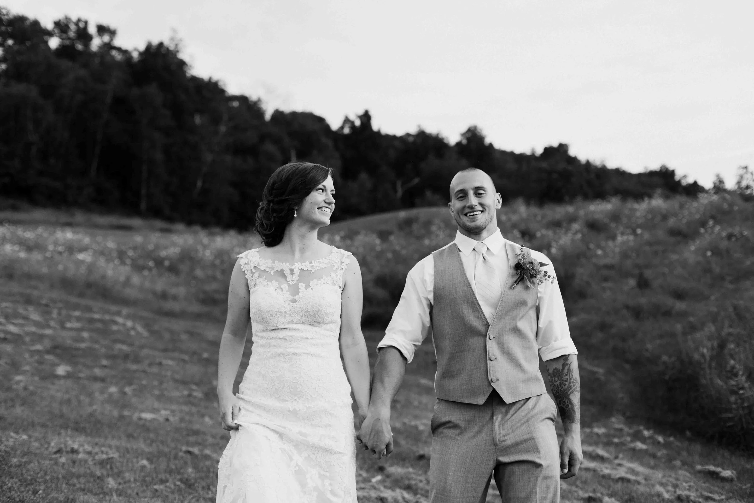 wisconsin barn wedding justin trails resort sparta wi wedding photographer